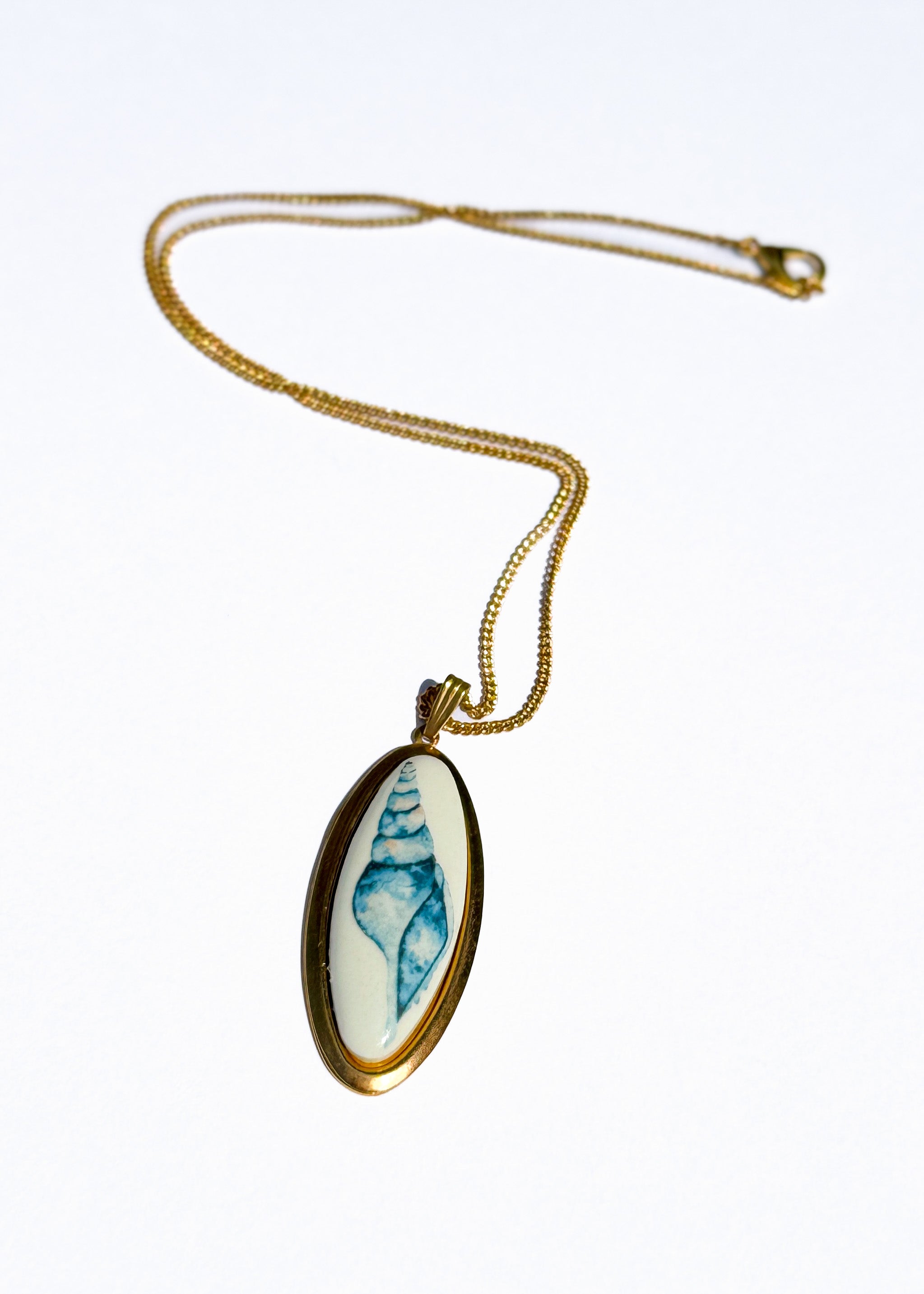 Spiral Seashell Pendant Necklace Chain
