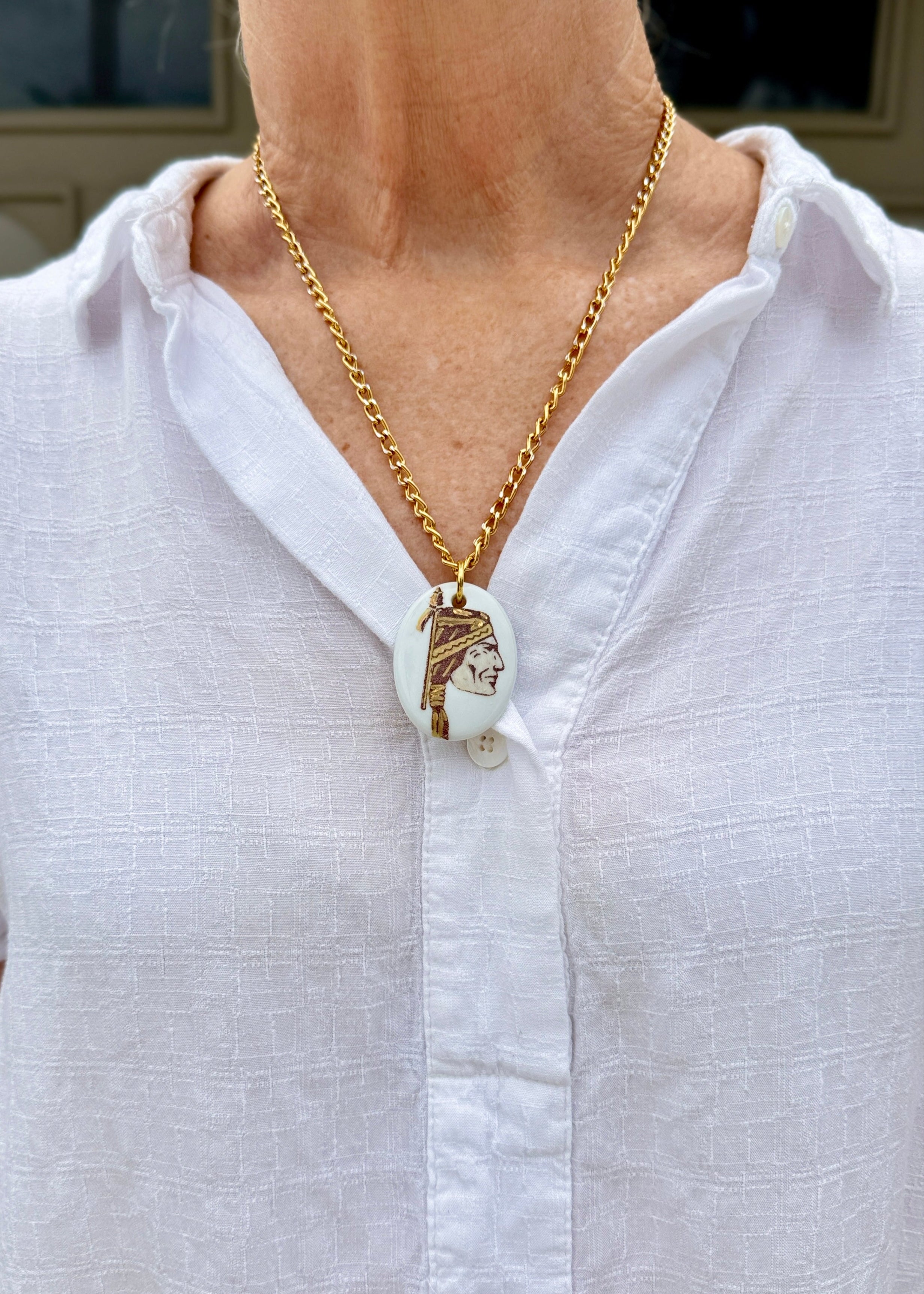 Mascot Game Day Necklace – College Football Jewelry
