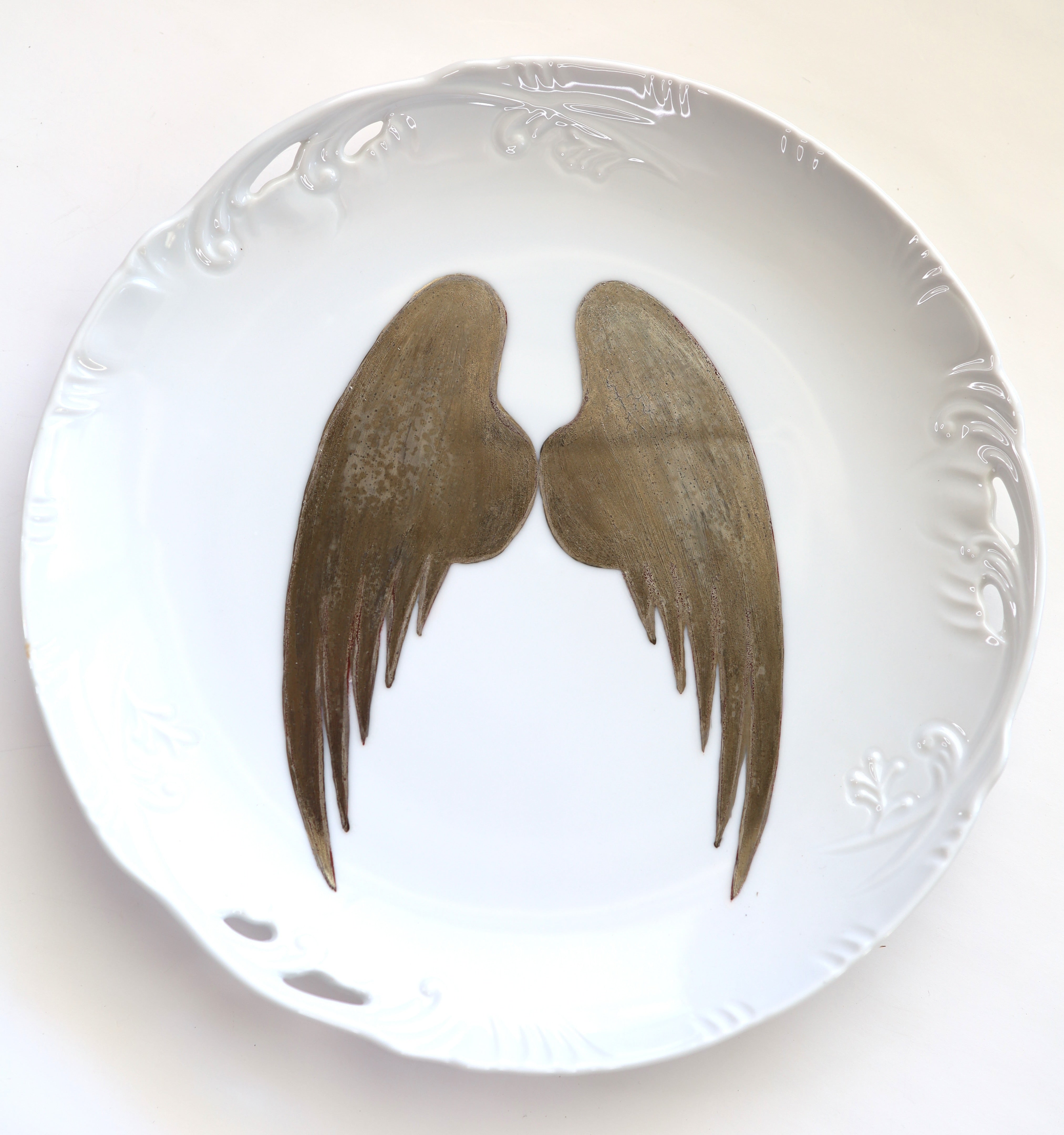Angel Wing Plate in Platinum – Hand-Painted Porcelain Decorative Serving Piece