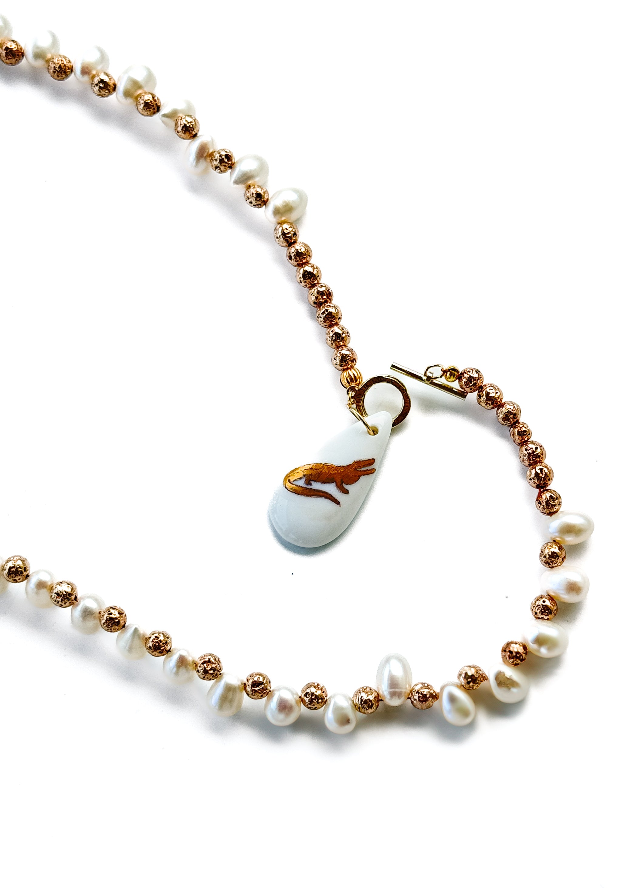 Gold Gator Pearl Pendant Necklace – Game Day Football Jewelry