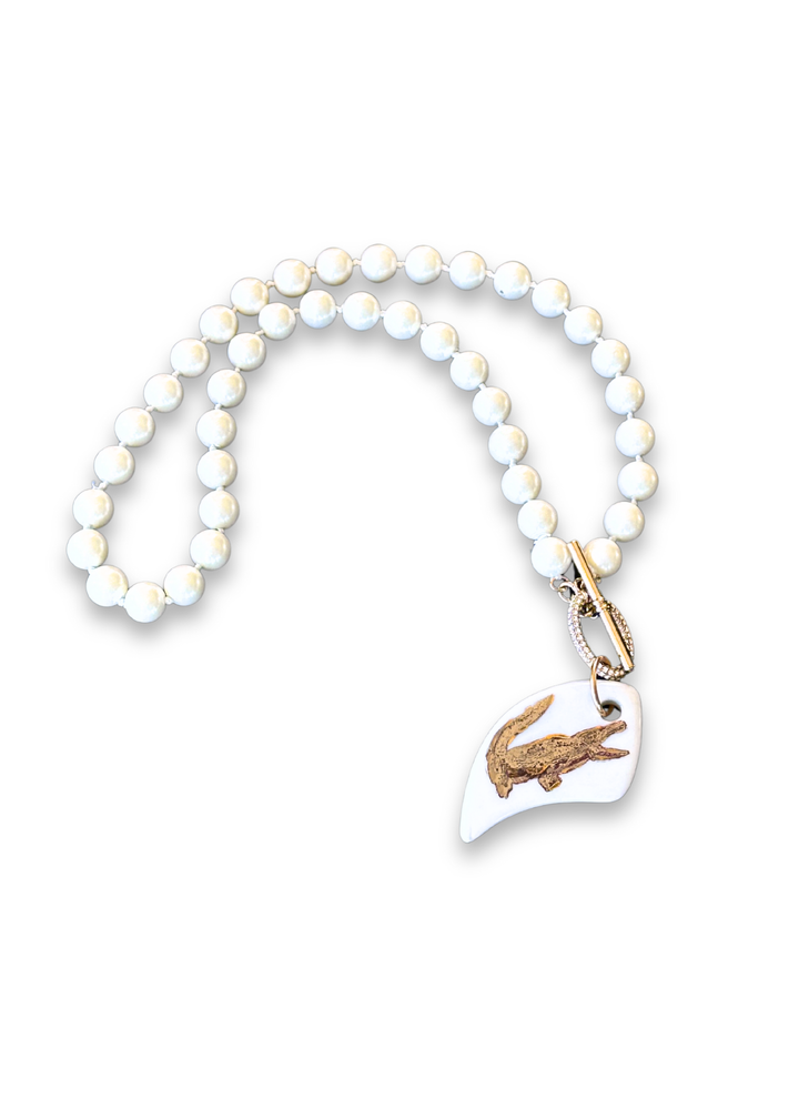 Pearl Gator Pendent Necklace