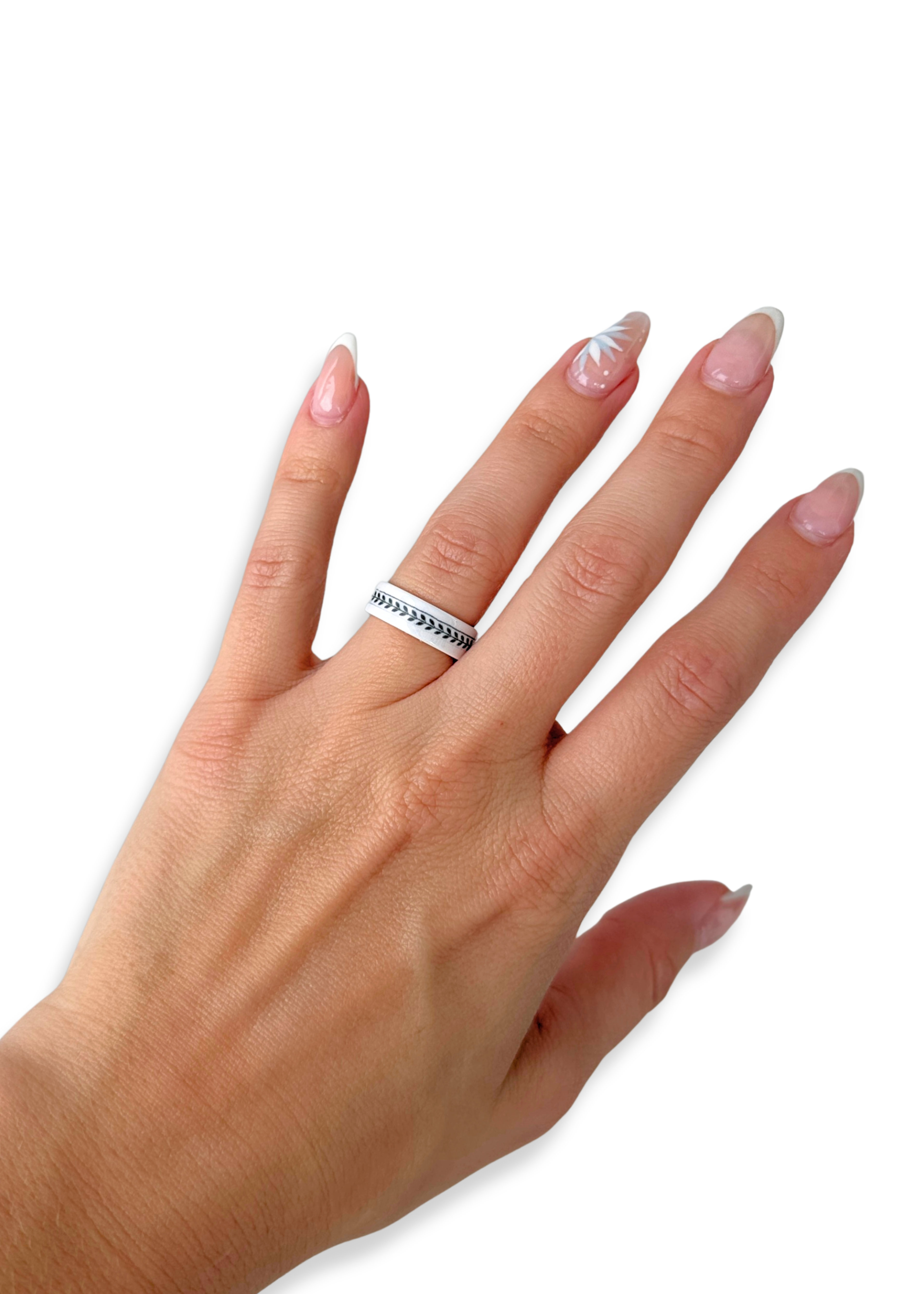 Geometric Porcelain Ring – Size 6