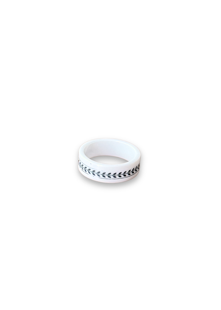 Geometric Porcelain Ring – Size 6