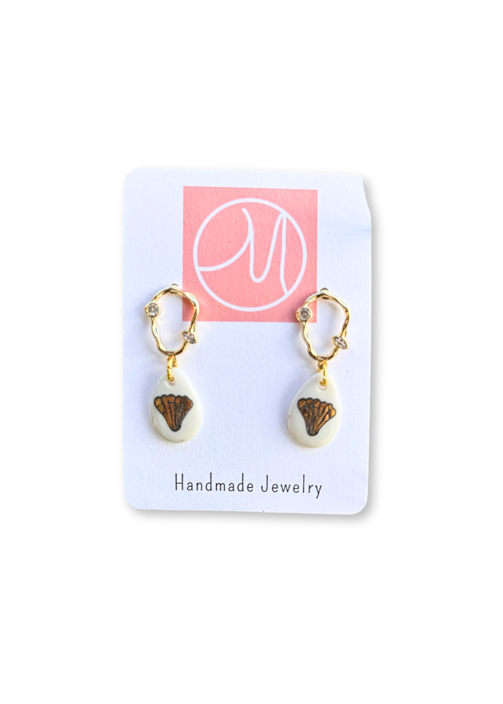 Black & Gold Seashell Porcelain Stud Earrings