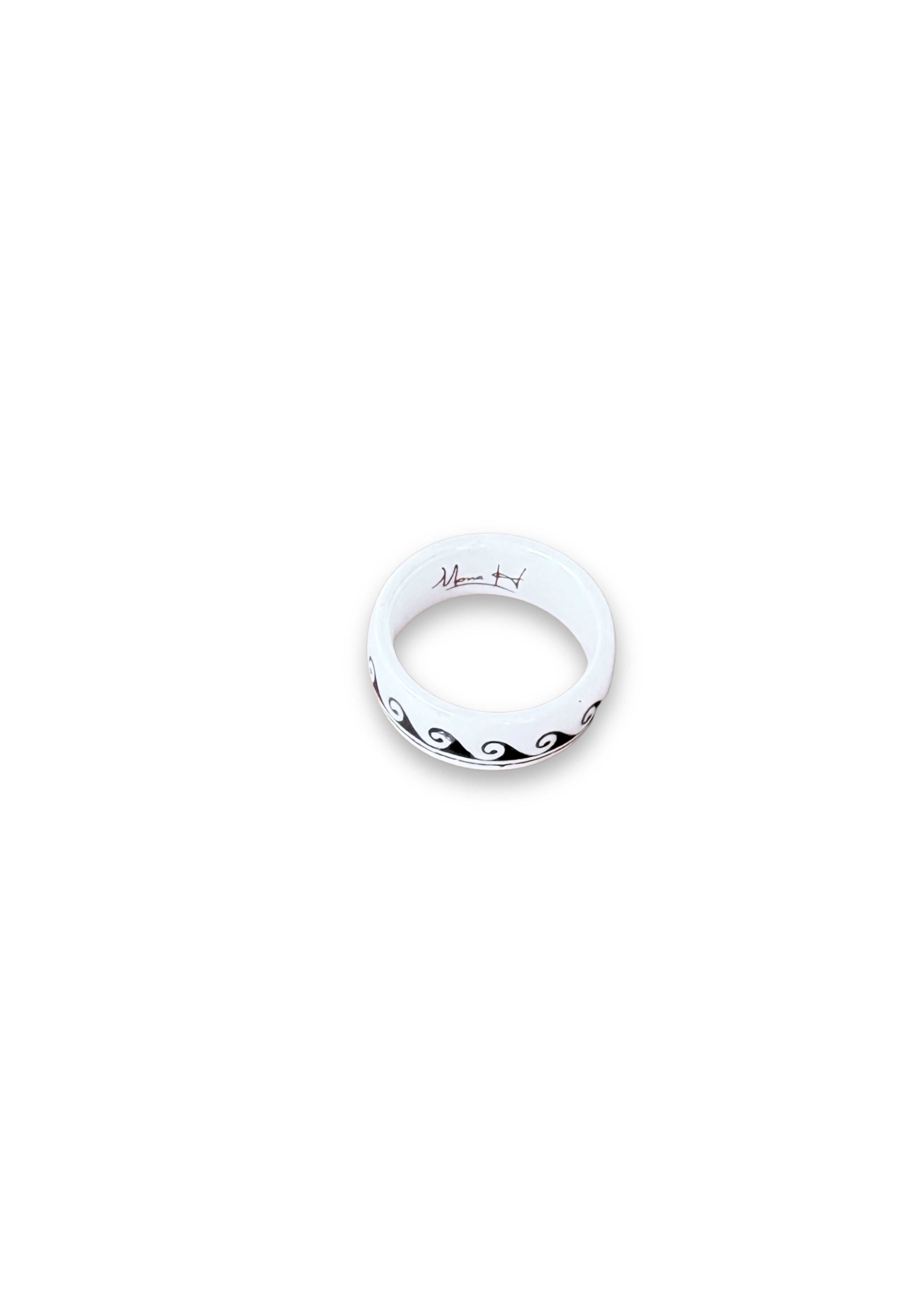 Bold Wave Porcelain Ring – Size 7
