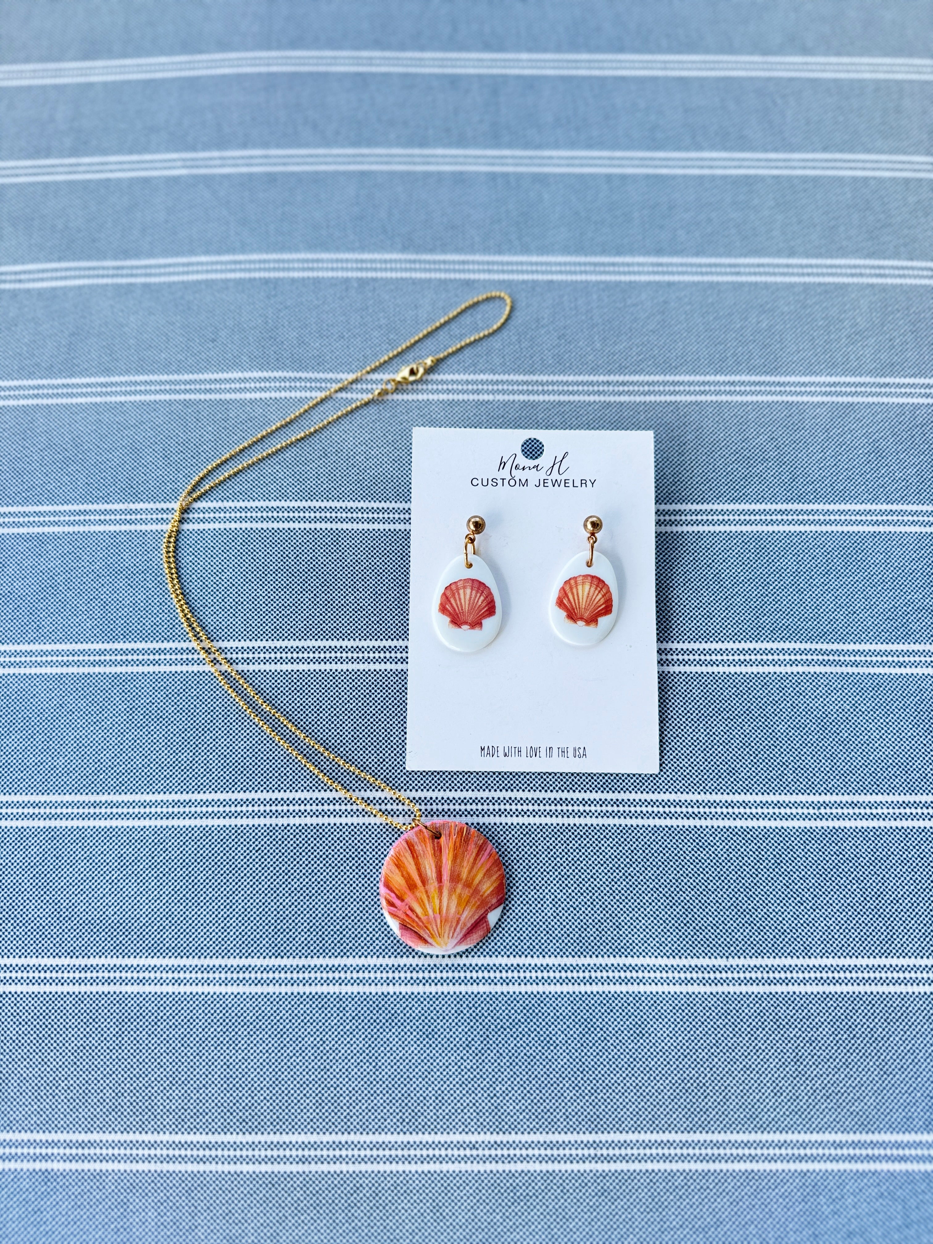 Seashell Coastal Pendent Necklace
