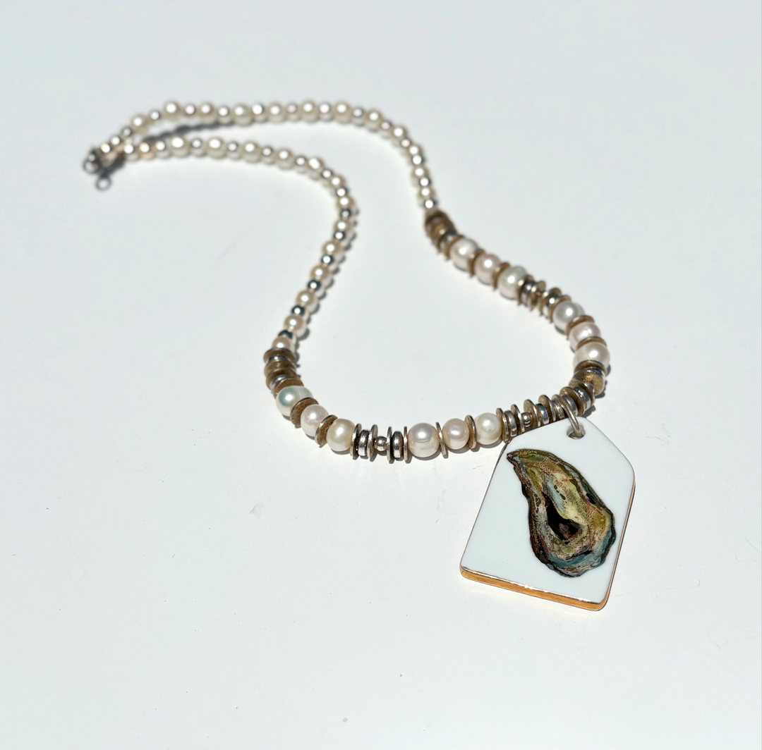Oyster Shell Pendant Beaded Necklace