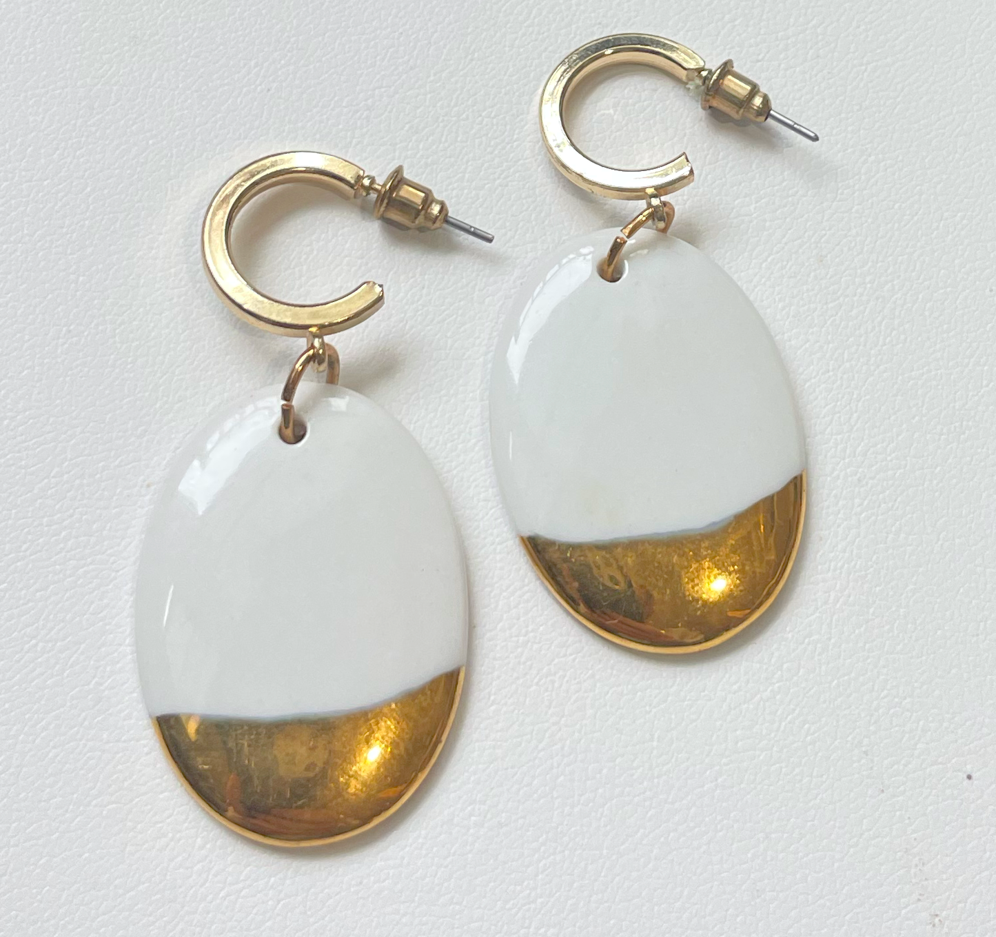 Gold pendant round earrings