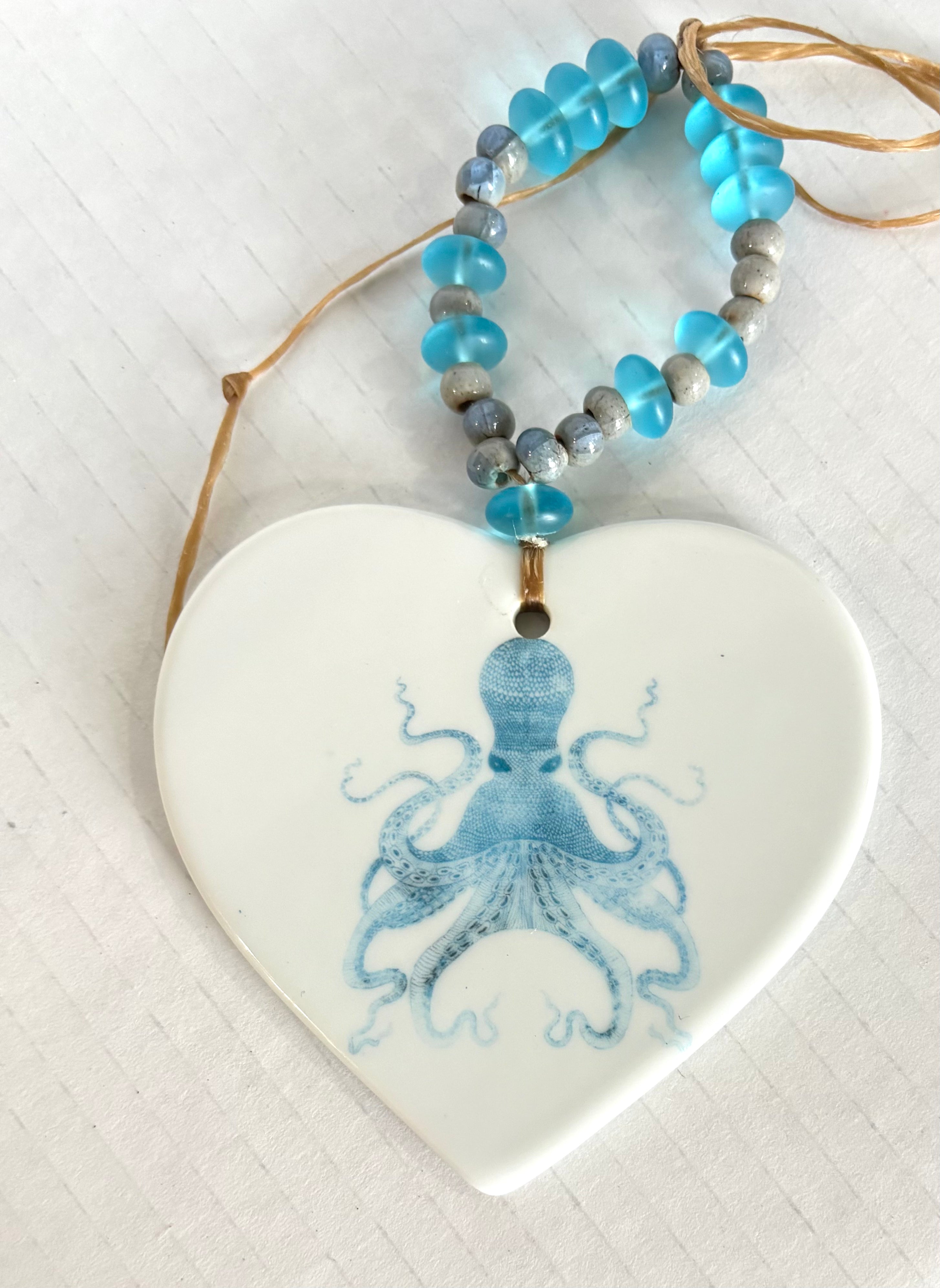 Octopus Wine Bottle Beverage Tag – Hand Painted Coastal Porcelain Charm by MadebyMonaH