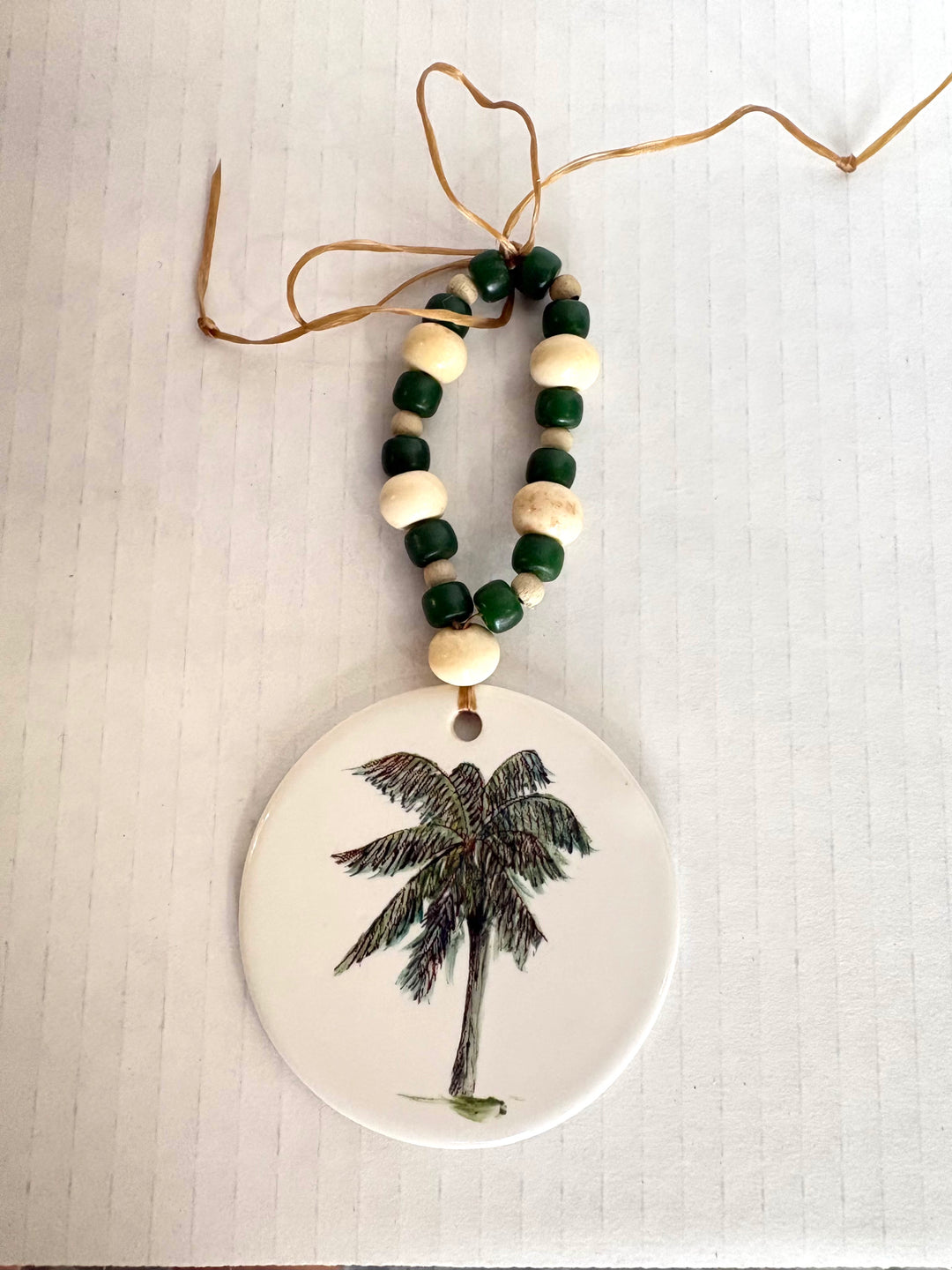 Palm Tree Porcelain Beverage Tag on Wine Bottle – Coastal Bar Charm by MadebyMonaH
