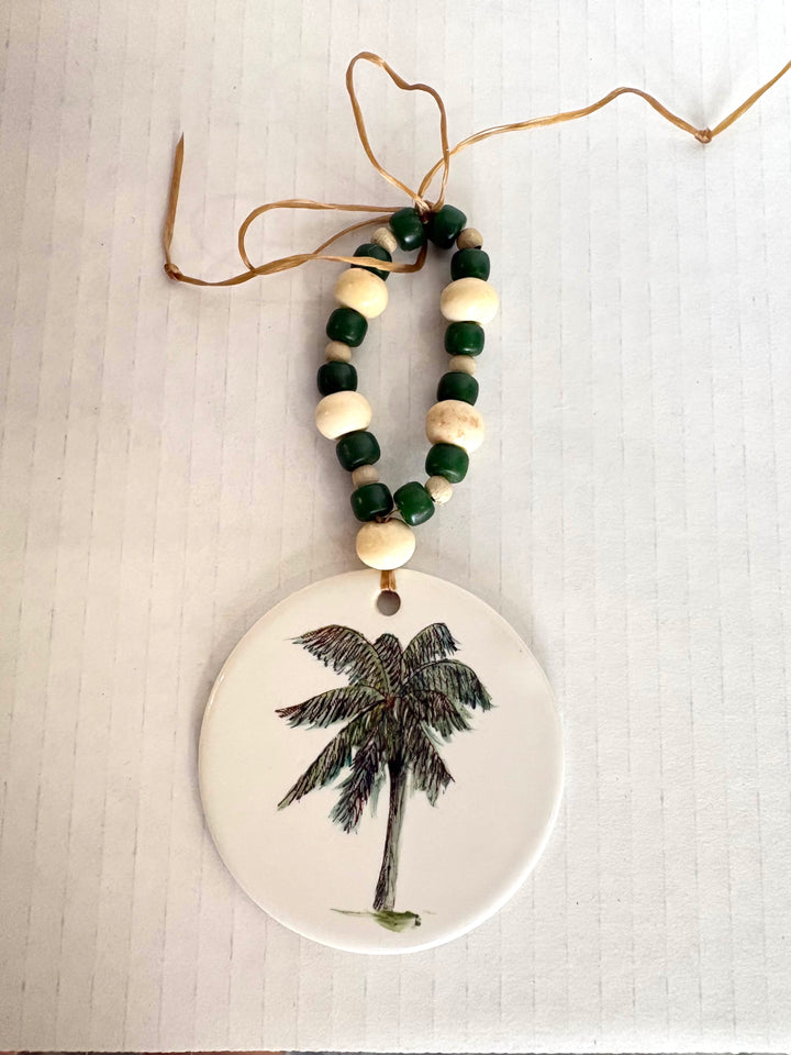 Palm Tree Porcelain Beverage Tag on Wine Bottle – Coastal Bar Charm by MadebyMonaH