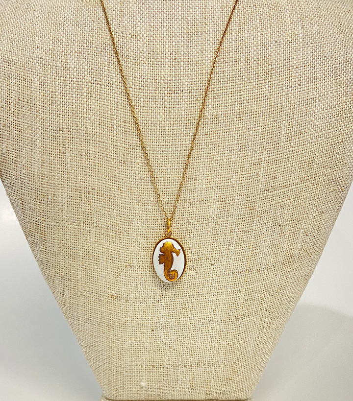 seahorse, pendant, necklace, gold