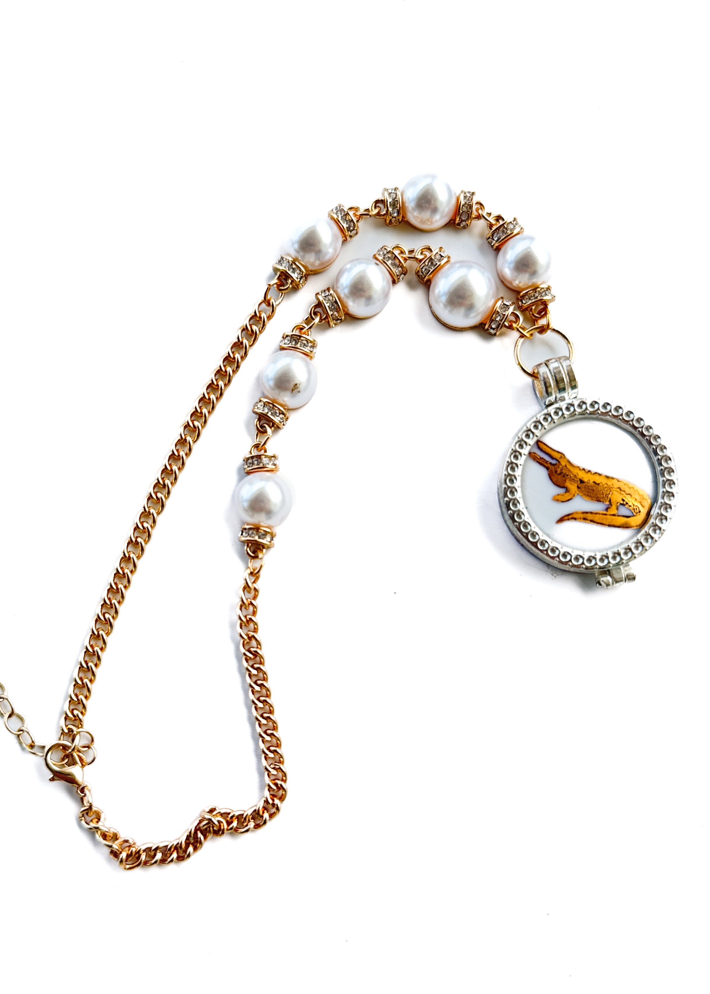 Bezel Gator Pearl Pendant Necklace – Game Day Football Jewelry