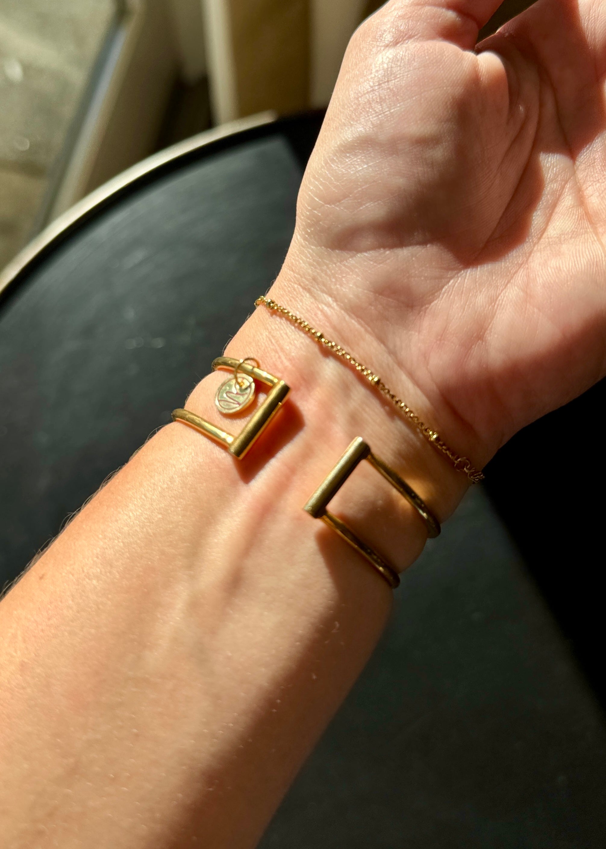 Gator Orange Blue Porcelain Pendant Gold Bracelet