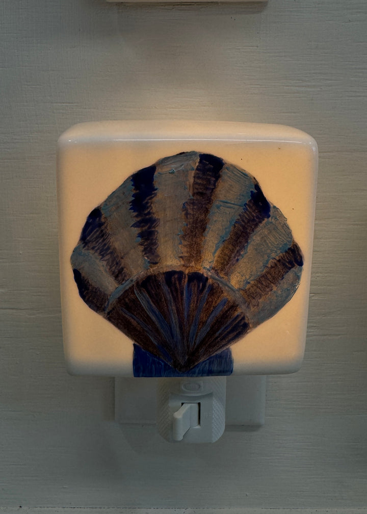 Shell Nightlight, blue shell, hand painted