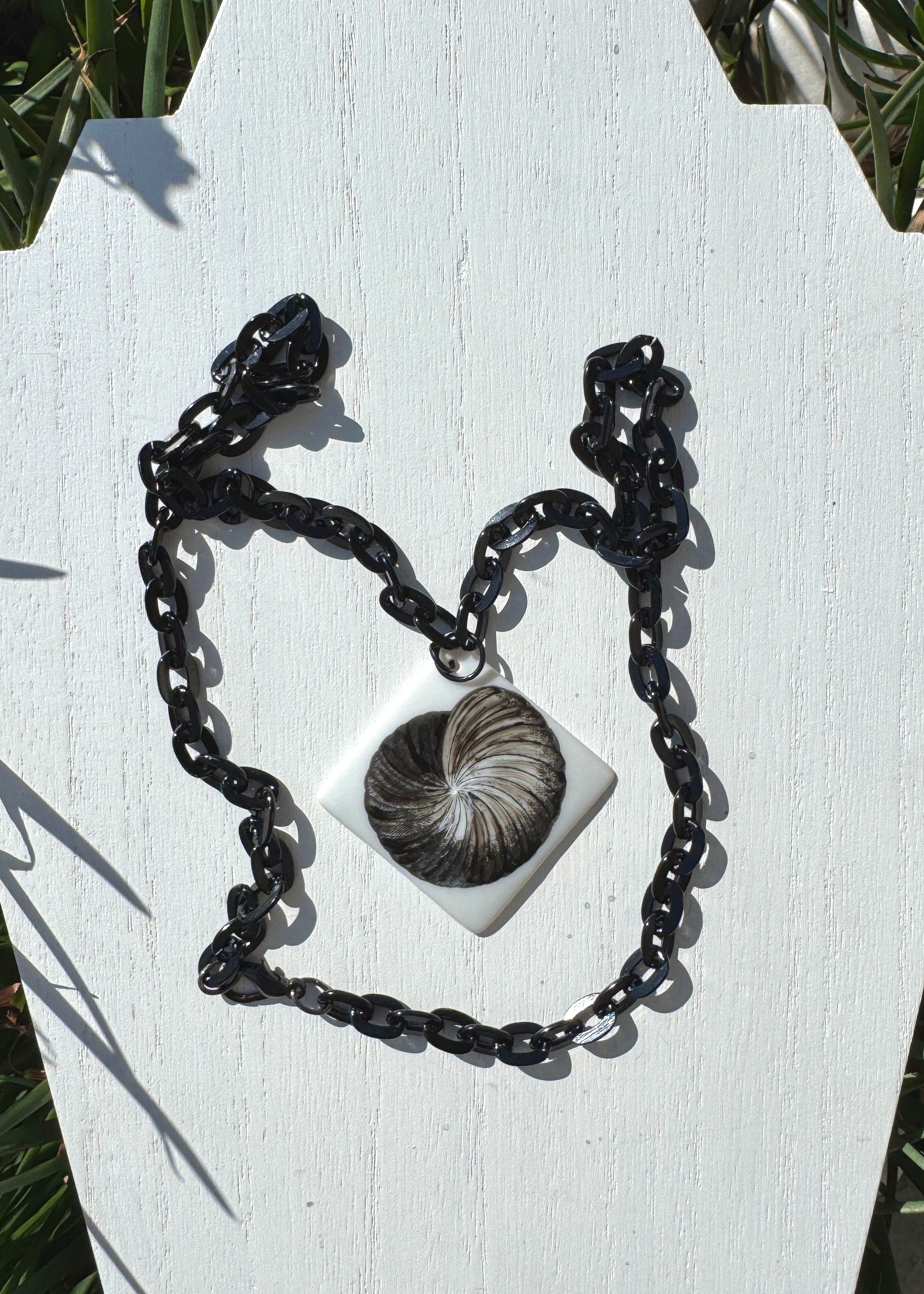 Seashell Porcelain Pendant Black Chain Necklace
