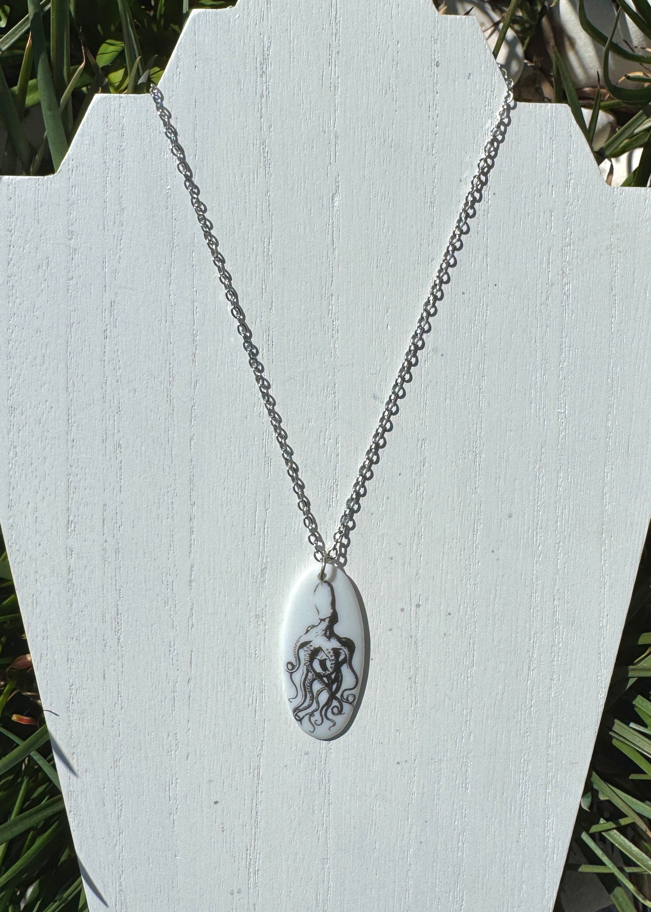 Black Octopus Oval Porcelain Pendant Chain Necklace