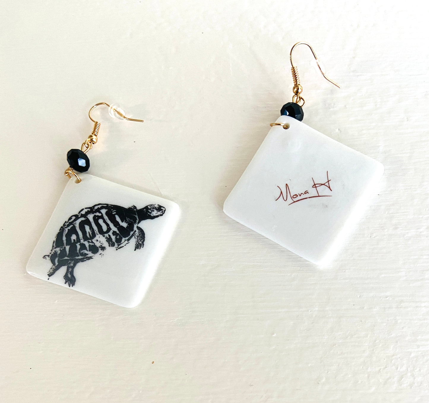 Turtle porcelain Earring black turtles on pendant