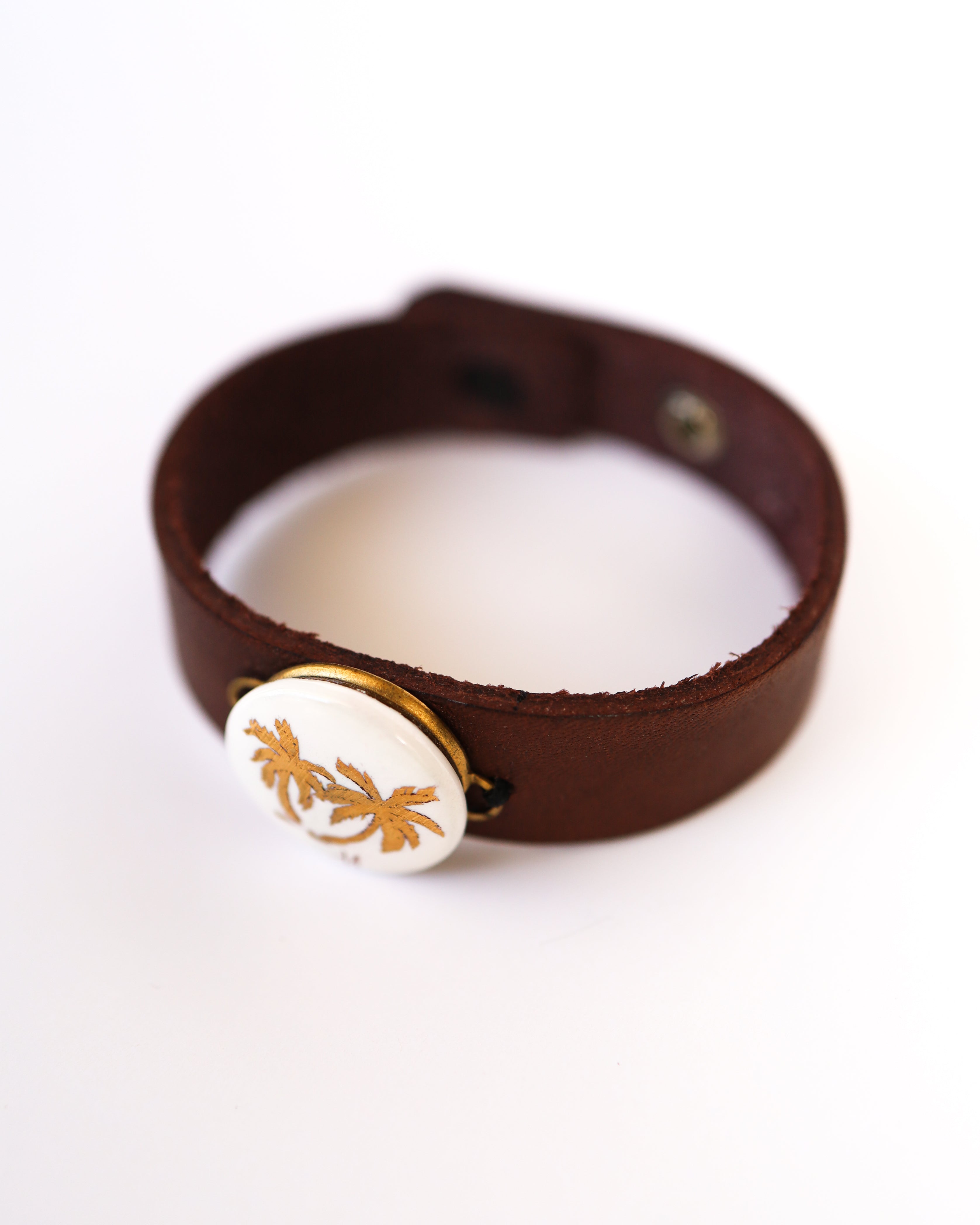 Golden Palm Leather Bracelet – Hand-Painted Porcelain Beach-Inspired Statement Piece