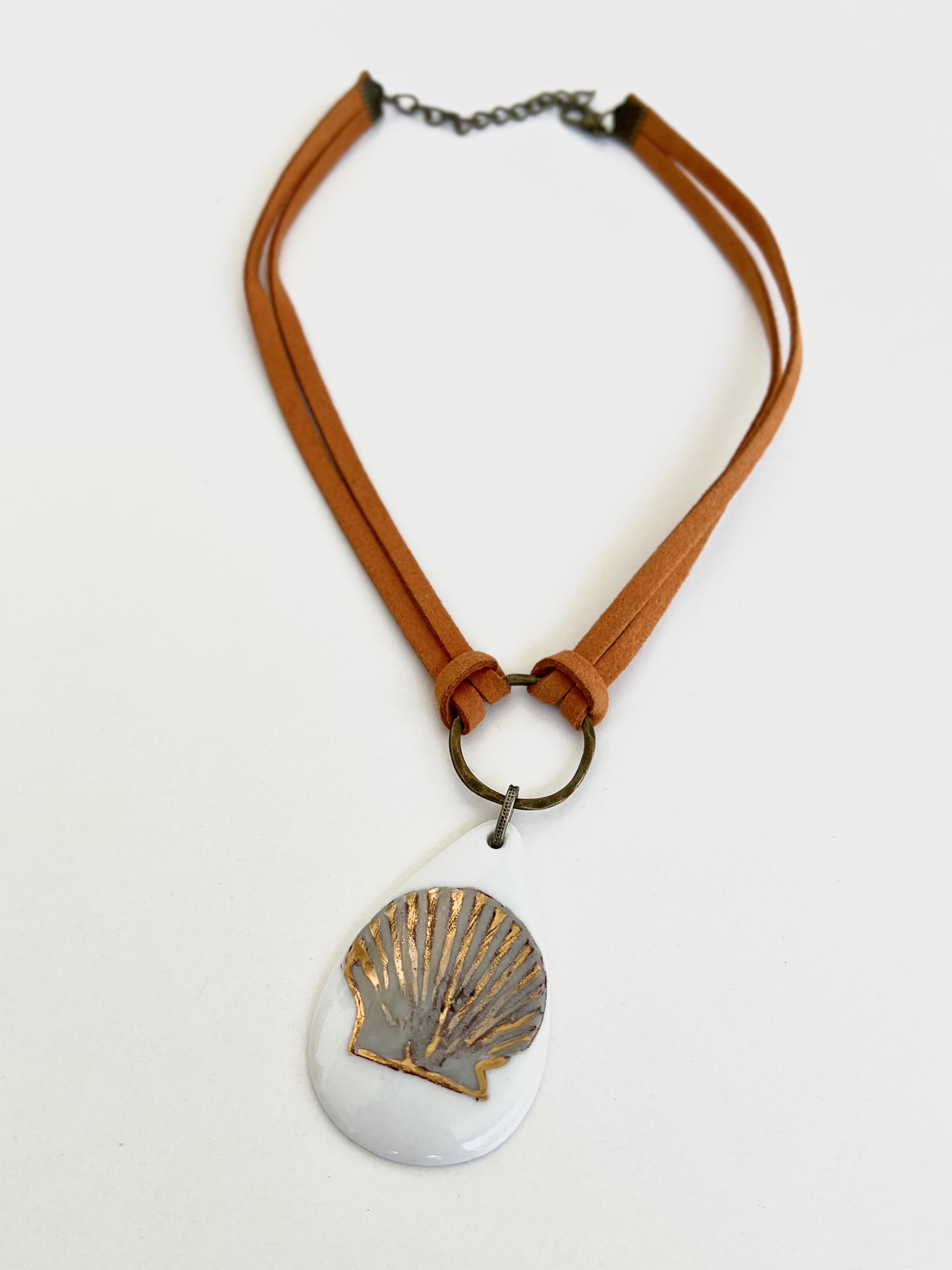Seashell pendant, Shelly Choker Necklace